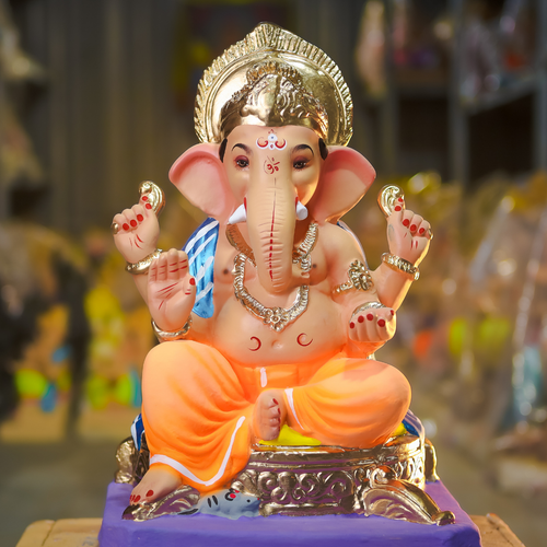 18-inch Chaturbhuja Chouranga Maharaj