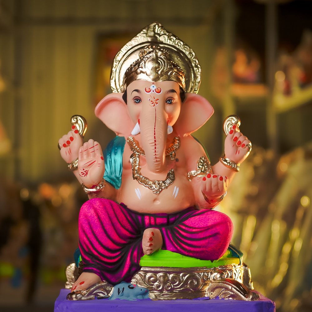 18-inch Chaturbhuja Chouranga Maharaj